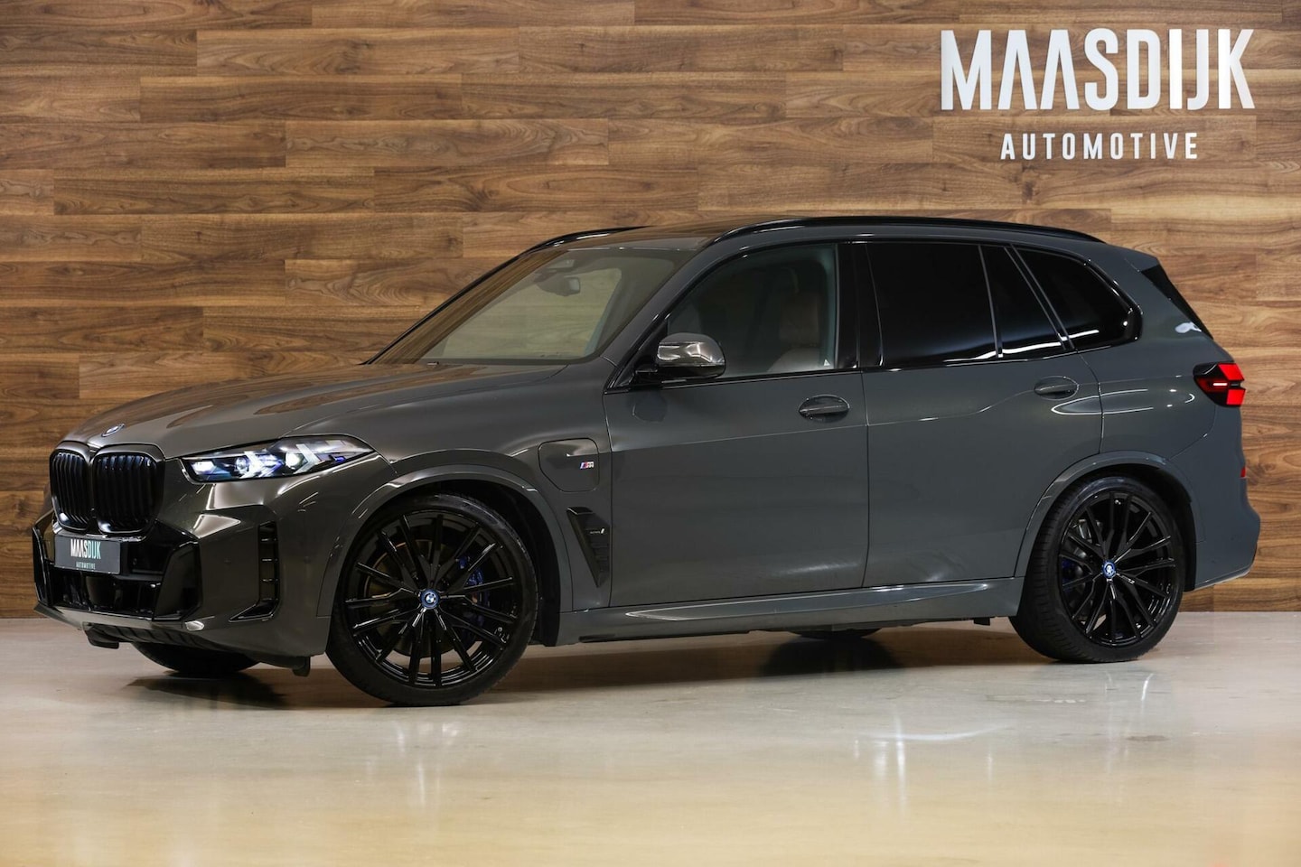 BMW X5 - 50e High Exe|Individual|M-Pack Pro|Pano|Trekhaak|H&K| - AutoWereld.nl