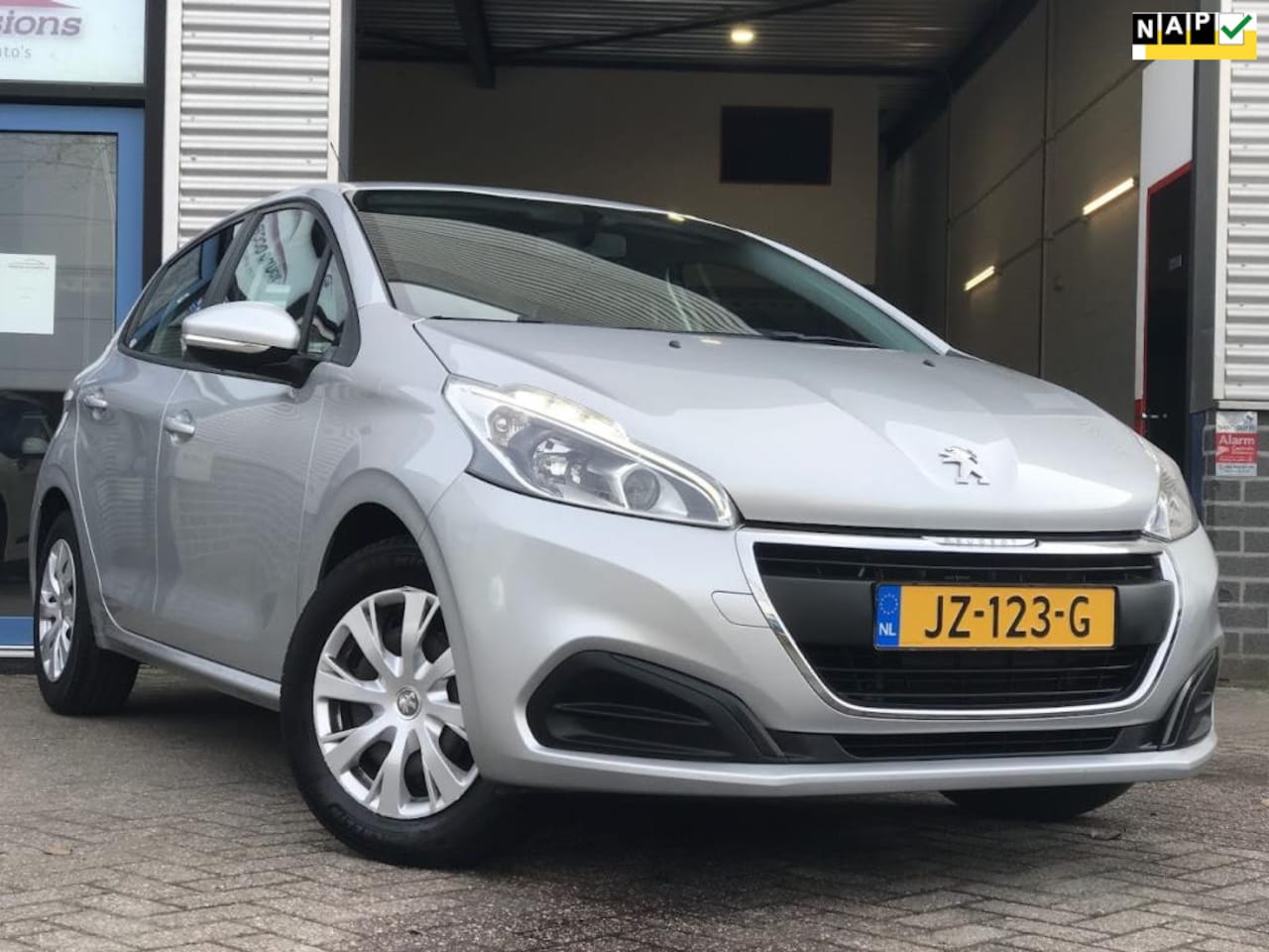 Peugeot 208 - 1.2 PureTech Active|Navi|Cruise|2016 - AutoWereld.nl