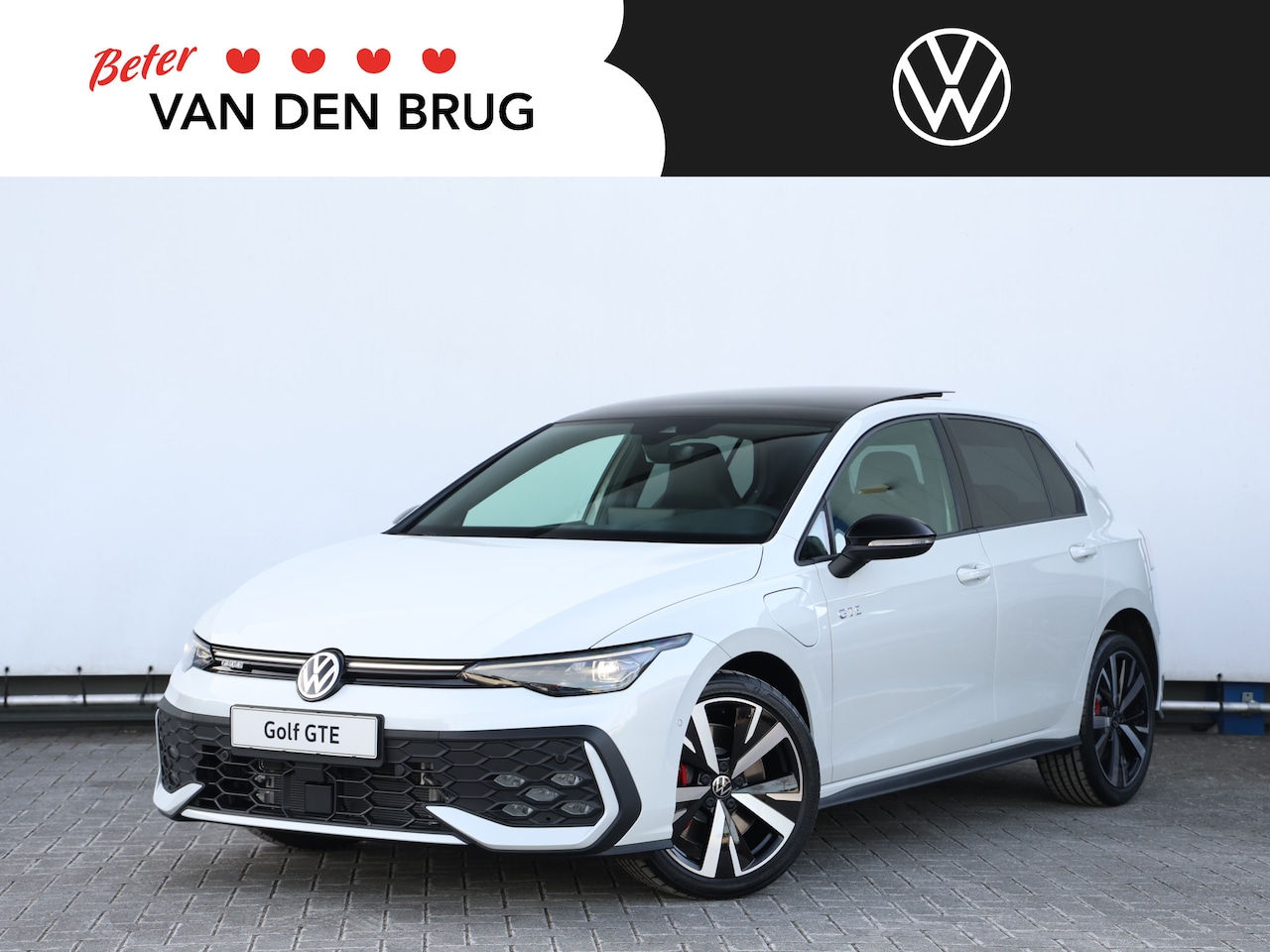 Volkswagen Golf - 1.5 eHybrid GTE 272pk DSG | LED | Blackstyle | Panoramadak | Trekhaak | Climate control - AutoWereld.nl