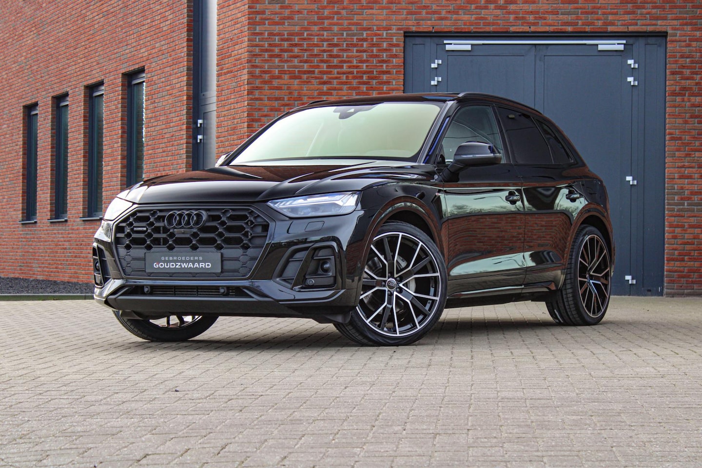 Audi Q5 - 55 TFSI e S edition Competition | Luchtvering | Pano | HUD | B&O | Massage - AutoWereld.nl