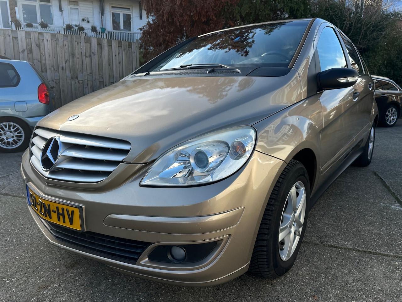 Mercedes-Benz B-klasse - 150 Parkeer Camera Cruise Navi Airco Nieuwe Banden - AutoWereld.nl