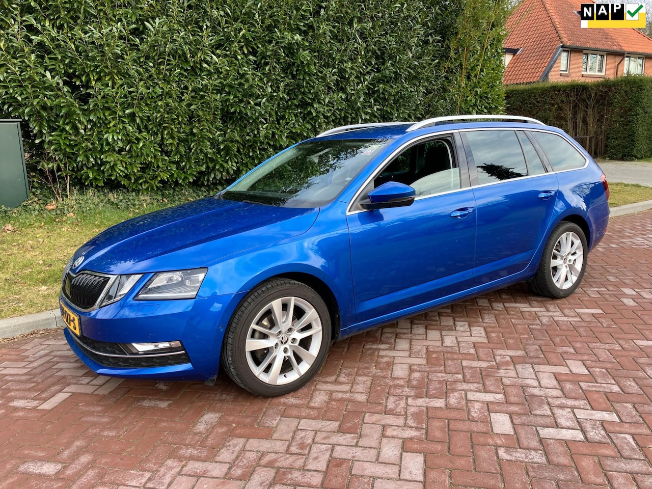 Skoda Octavia Combi - 2.0 TDI dsg Greentech Style Business dealer onderhouden hele mooie auto vele extra's - AutoWereld.nl