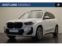 BMW X1 - xDrive23i High Executive M Sport Automaat / Panoramadak / Trekhaak / Stoelverstelling / Ad