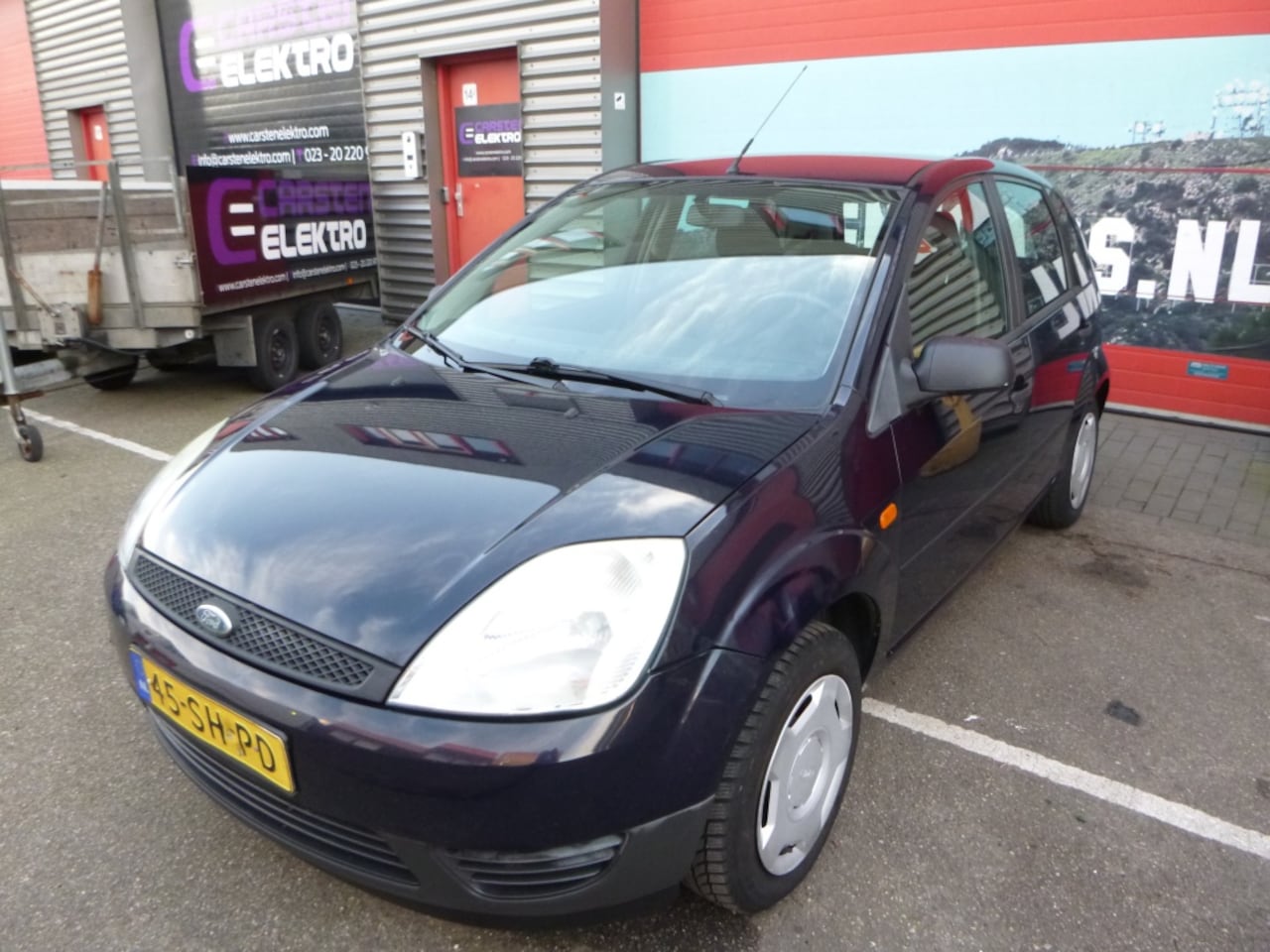 Ford Fiesta - 1.3-8V Champion 1.3-8V Champion, 5deurs, stuurbekracht,etc. - AutoWereld.nl