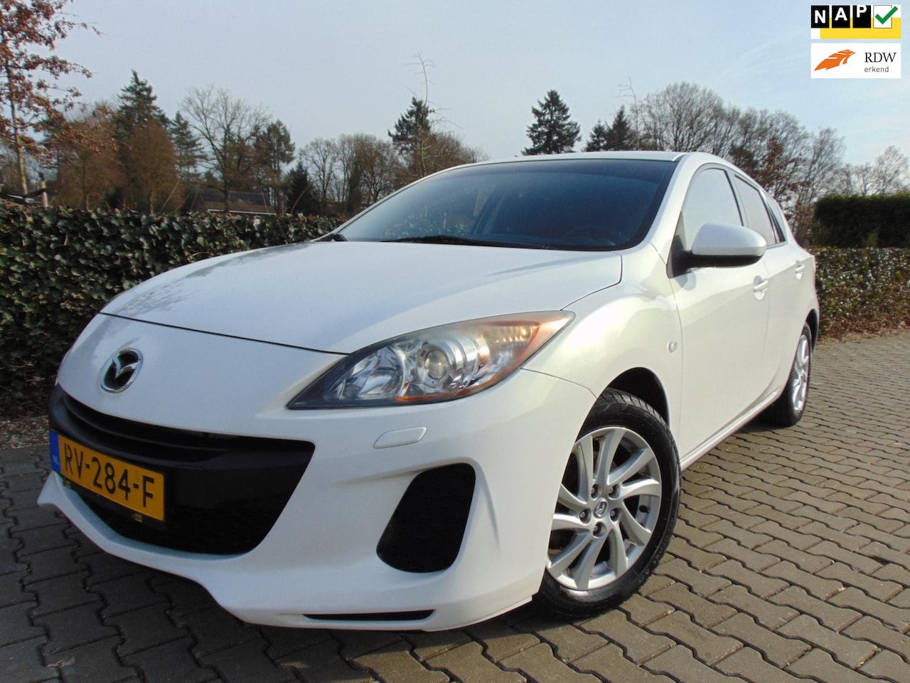 Mazda 3 Sport - 1.6 TS , , Airco / Cruise / Navi-Multimedia / Stoelverwarming / Isofix / Xenon / 16"Lm Vel - AutoWereld.nl