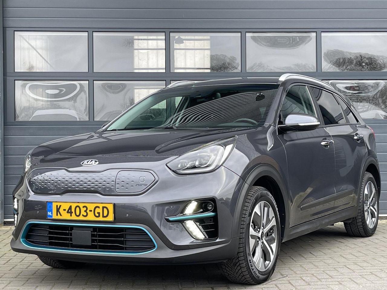 Kia e-Niro - EXECUTIVELINE 64 kWh I 3 FASE I FACELIFT MODEL I APPLE/ANDROID I PARKEERCAMERA I CLIMATE C - AutoWereld.nl