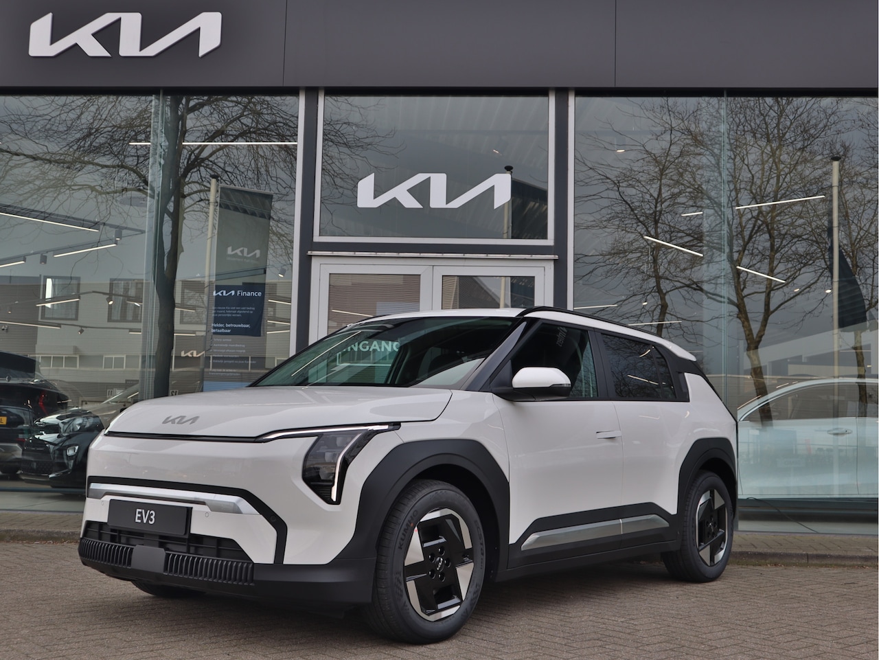 Kia EV3 - Plus 81.4 kWh Snel leverbaar! Navi+BT+Cam Stoel+Stuurverw. LED 17''LMV 10 jr. Garantie - AutoWereld.nl