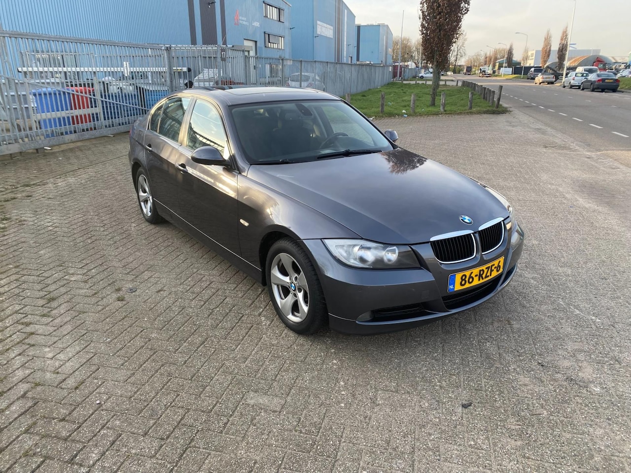 BMW 3-serie - 320 i 320i - AutoWereld.nl