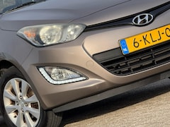 Hyundai i20 - 1.2i i-Deal - Bronze -- Dealeronderhouden - Keurig