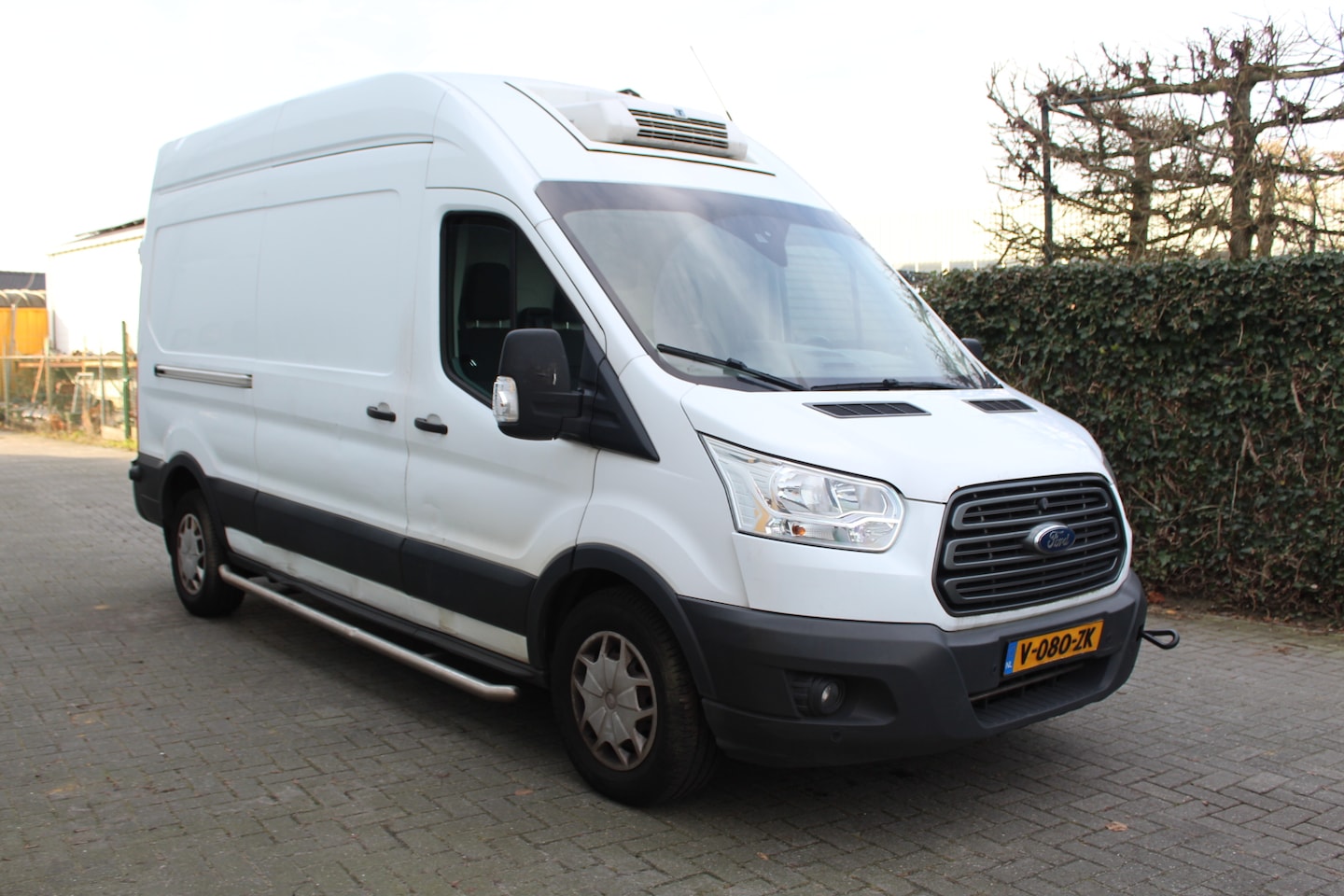 Ford Transit - 350 2.0 TDCI 96KW E6 L3H2 Trend -- MOTOR DEFECT-- Thermoking Vleestransport ( hangend ) - AutoWereld.nl