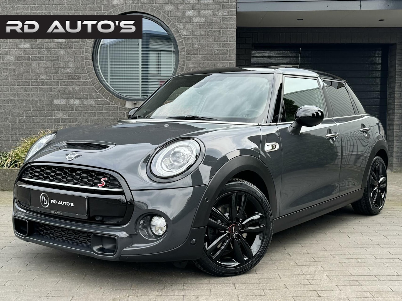 MINI Cooper S - Mini 2.0 Yours Edition 5 deurs Pano Navi ACC - AutoWereld.nl