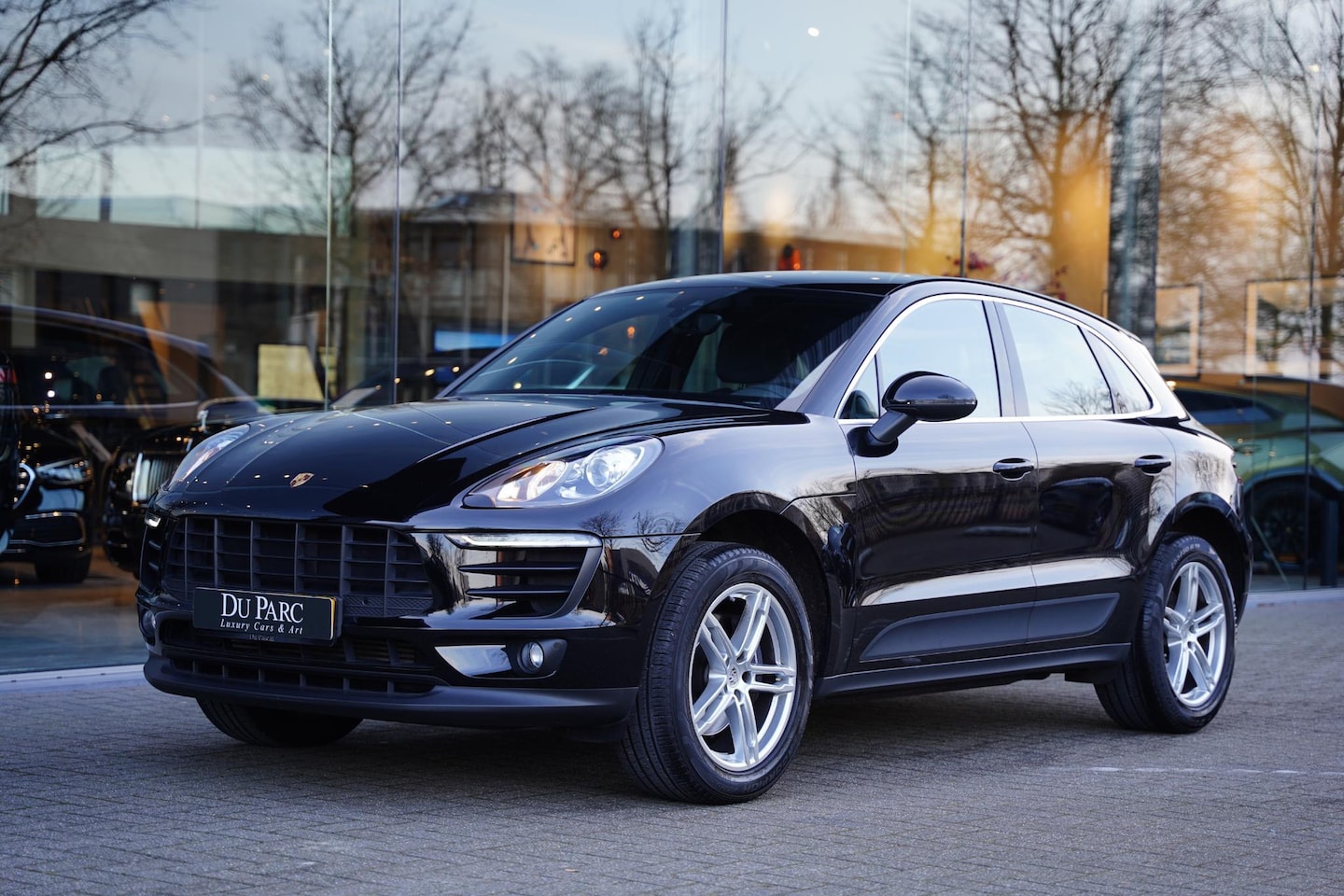 Porsche Macan - 2.0 64 D.Km Leder/Alcantara Zwart - AutoWereld.nl