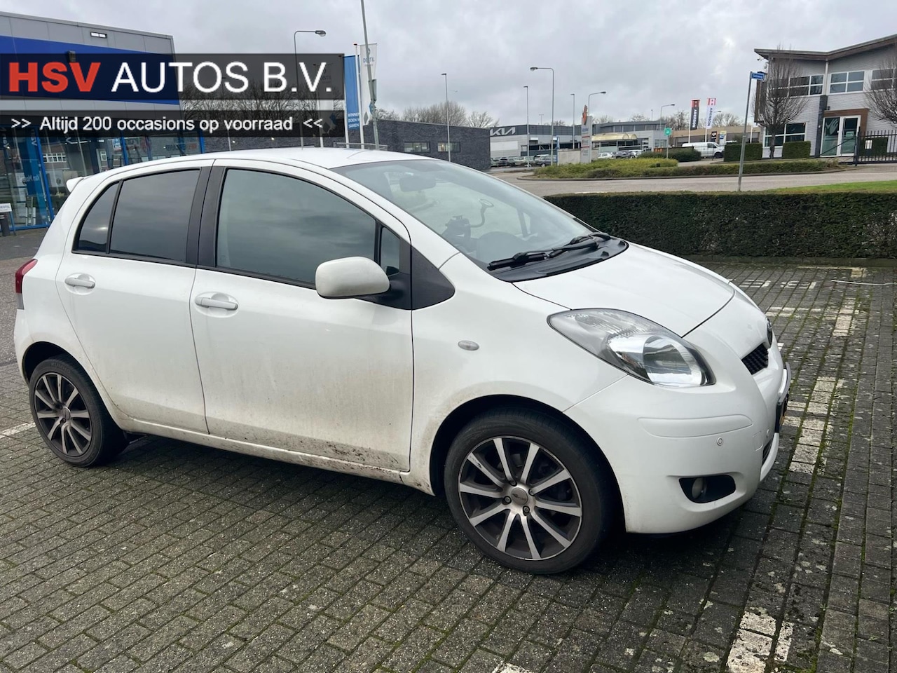 Toyota Yaris - 1.3 VVTi Aspiration 1.3 VVTi Aspiration airco LM 4-deurs - AutoWereld.nl