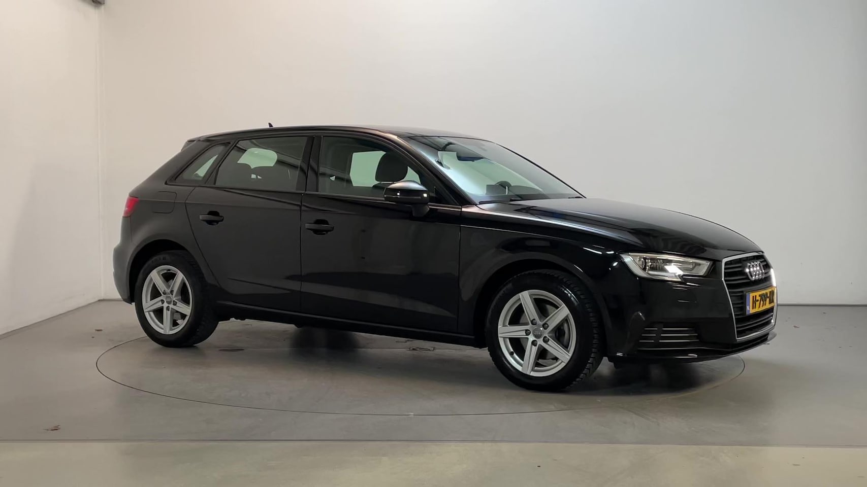 Audi A3 Sportback - 30 TFSI Pro Line Airco Parkeersensoren Cruise Control - AutoWereld.nl