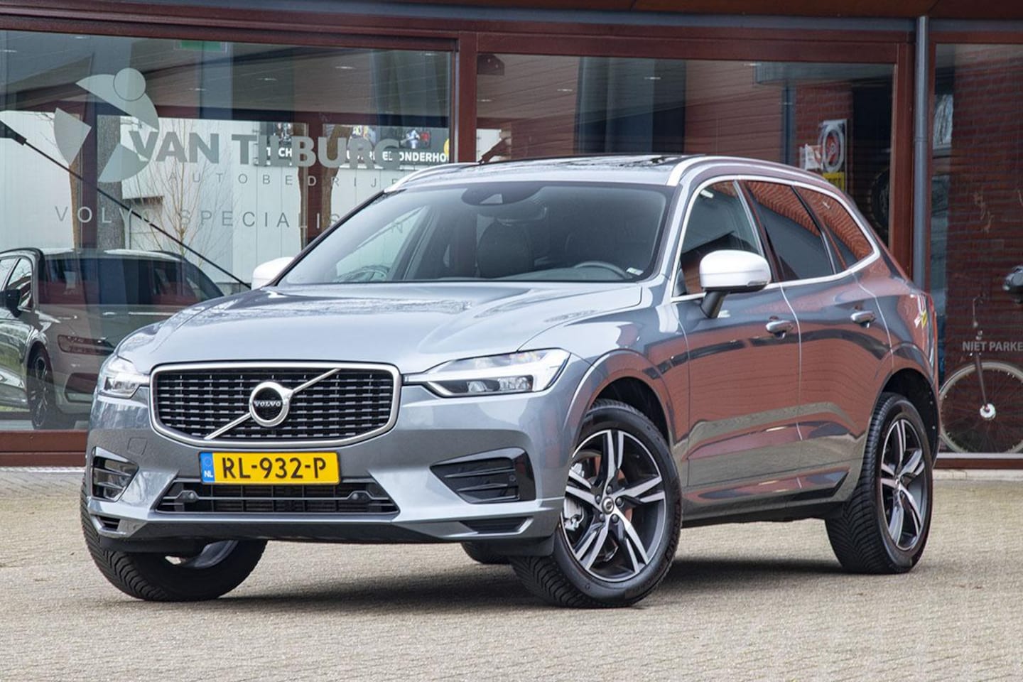 Volvo XC60 - 2.0 T5 AWD R-Design 2.0 T5 AWD R-Design - AutoWereld.nl