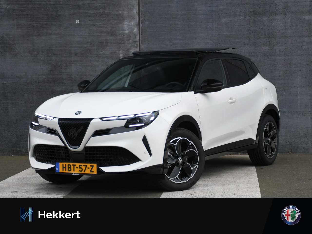 Alfa Romeo Junior - Ibrida Speciale 1.2 Hybrid 136pk Automaat PANO-DAK | 18''LM | DODE HOEK | ADAP. CRUISE | L - AutoWereld.nl