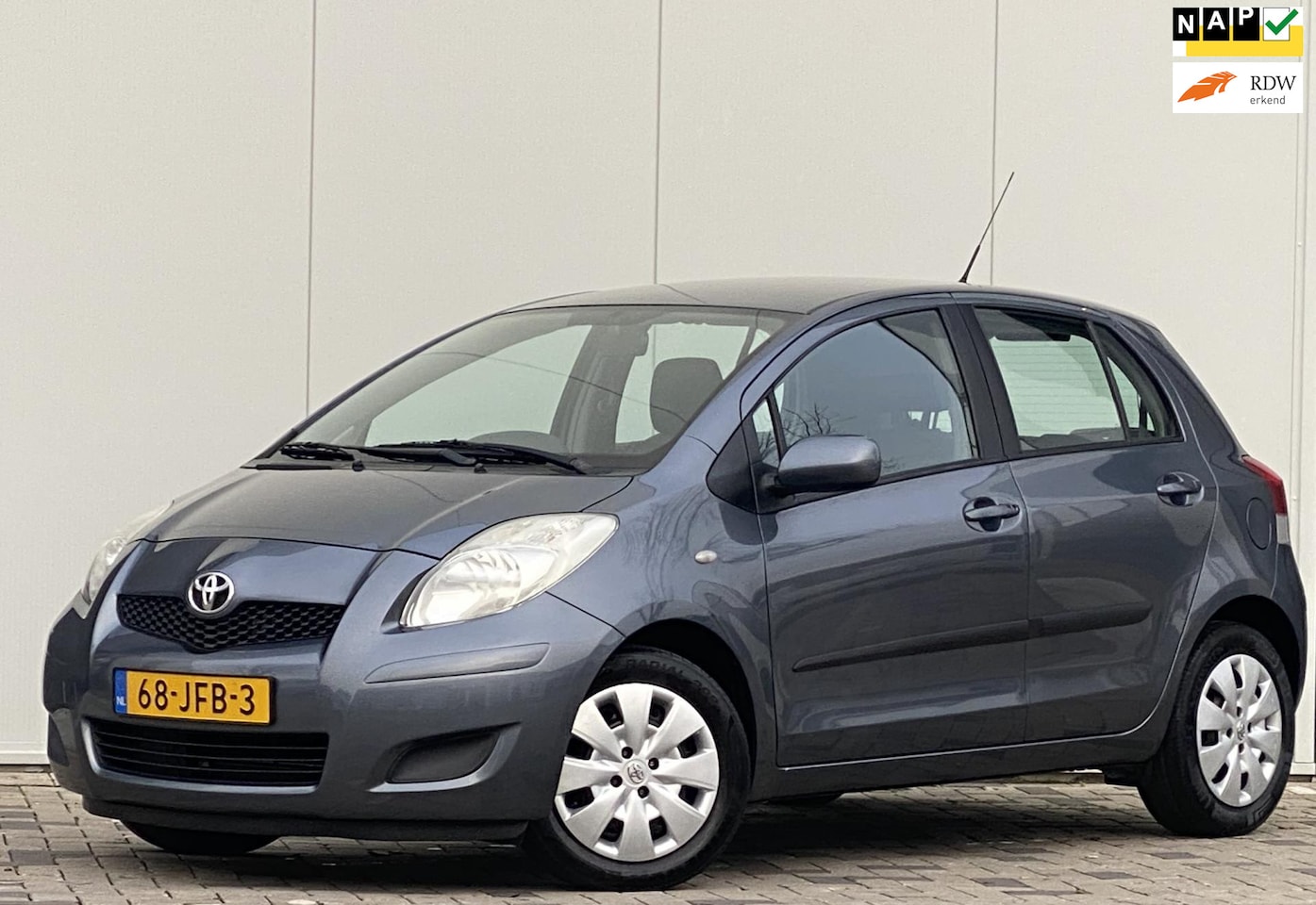 Toyota Yaris - 1.3 VVTi Aspiration 5 DEURS AIRCO IN PERFECT STAAT - AutoWereld.nl