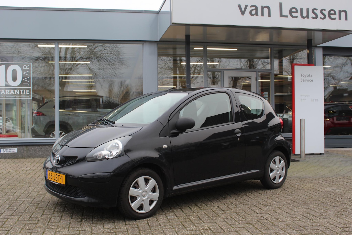 Toyota Aygo - 3-DEURS RADIO-CD LAGE-KMSTAND! - AutoWereld.nl