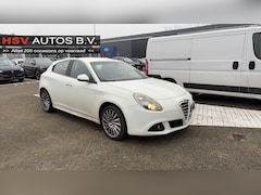 Alfa Romeo Giulietta - 1.4 T Distinctive 120PK airco LM 4-deurs