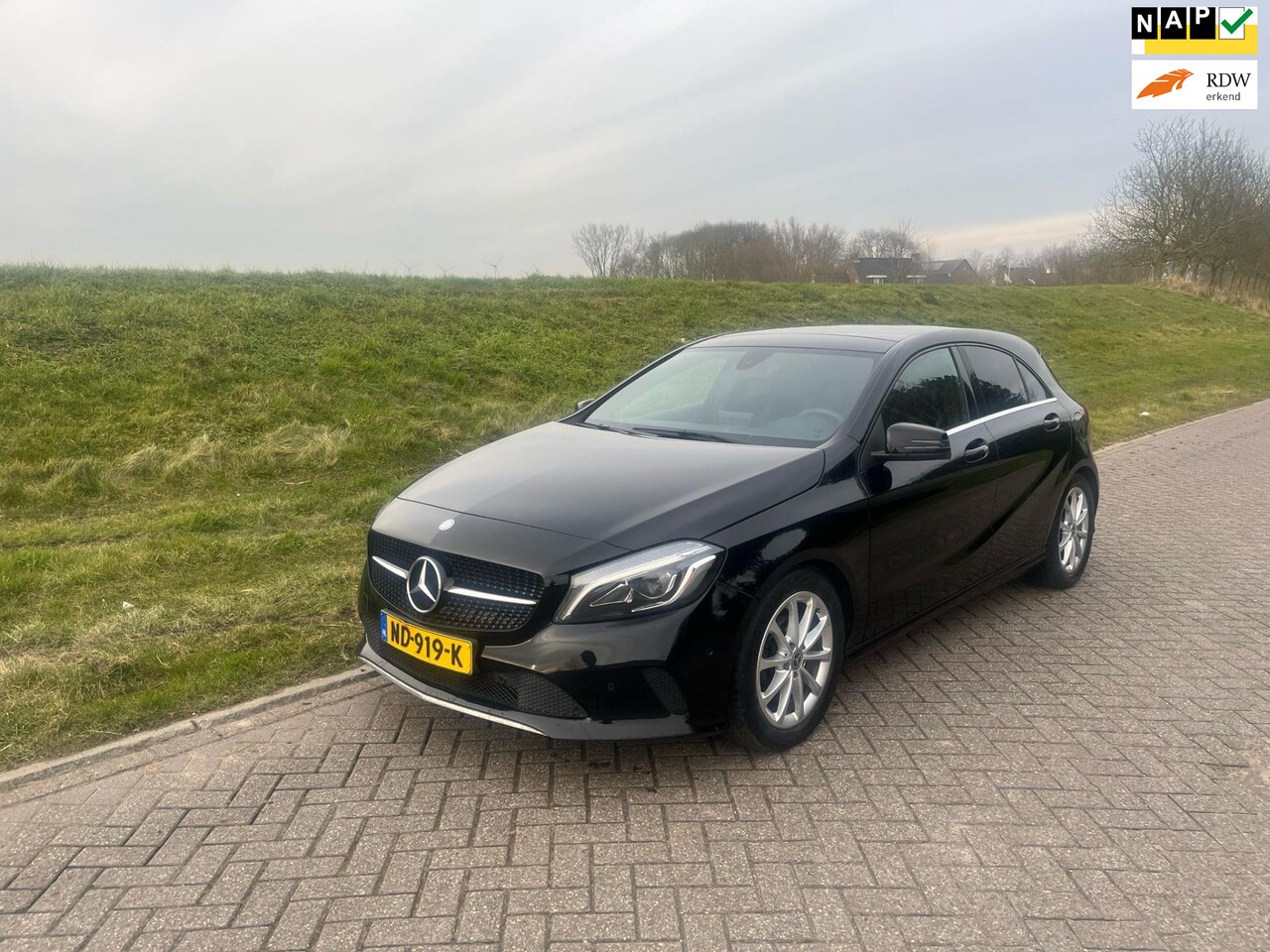 Mercedes-Benz A-klasse - 180 d Lease Edition Plus Automaat Groot Navi Climate Cruise Leer - AutoWereld.nl