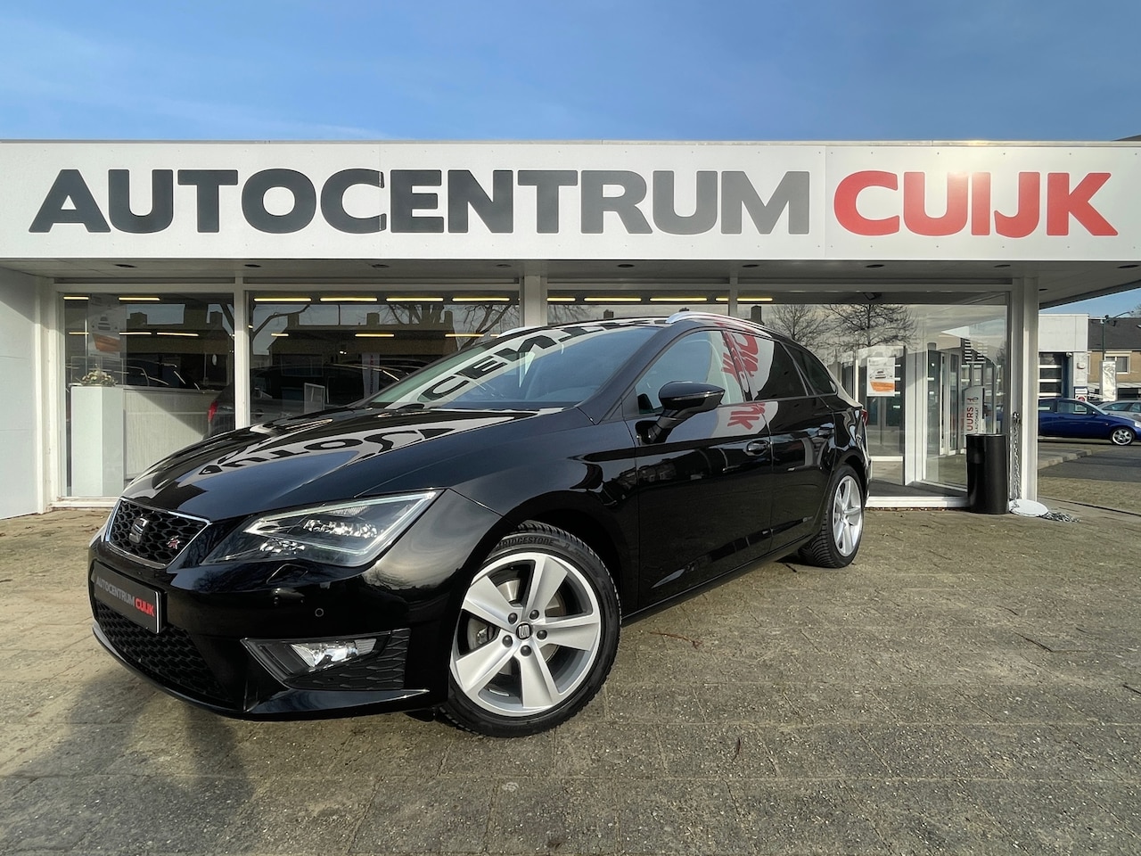 Seat Leon ST - 1.4 EcoTSI Style Connect Airco, PDC, Navi, Cruise control - AutoWereld.nl