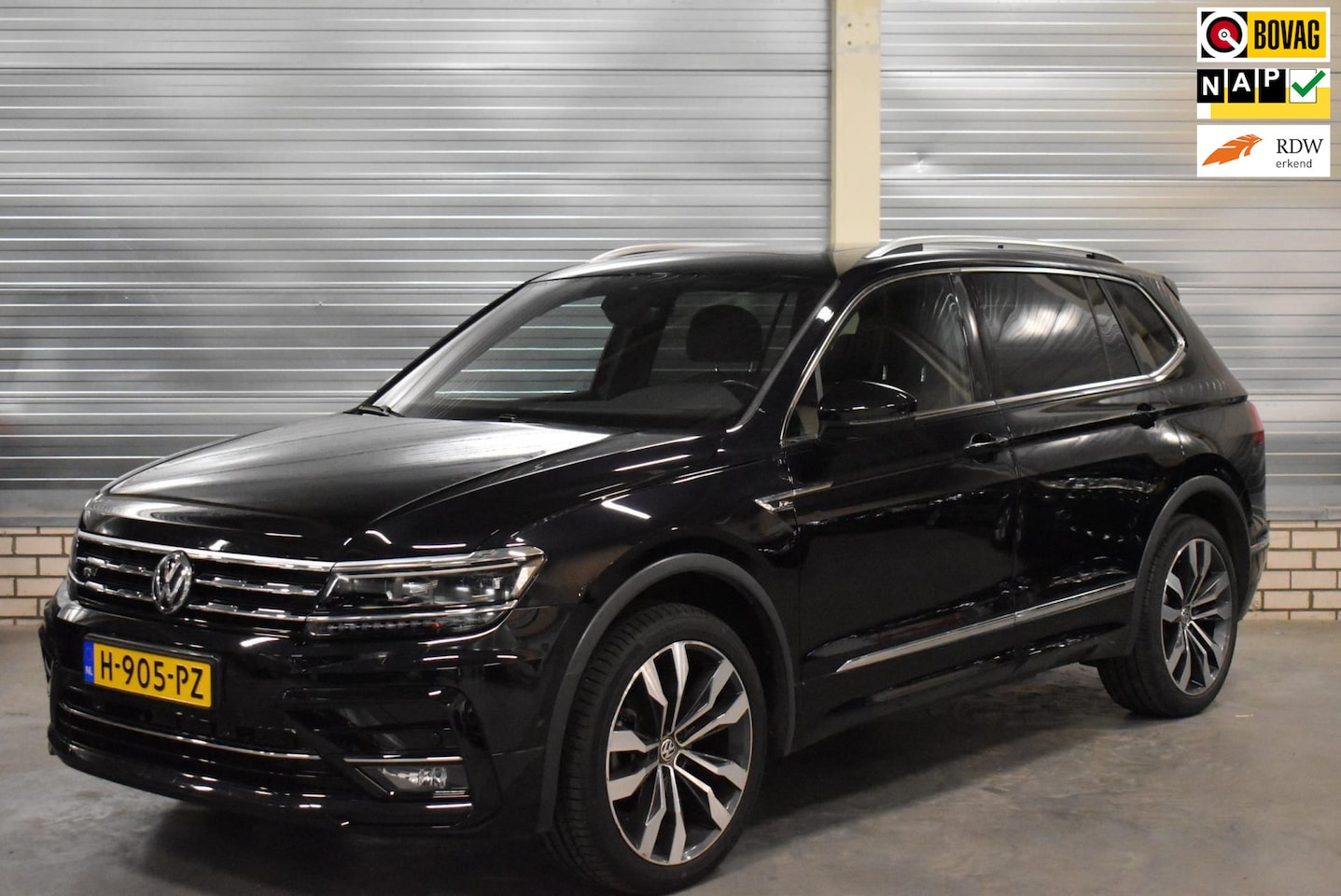 Volkswagen Tiguan Allspace - 1.5 TSI Highline Business R-Line 7persoons Automaat 66.000KM! - AutoWereld.nl