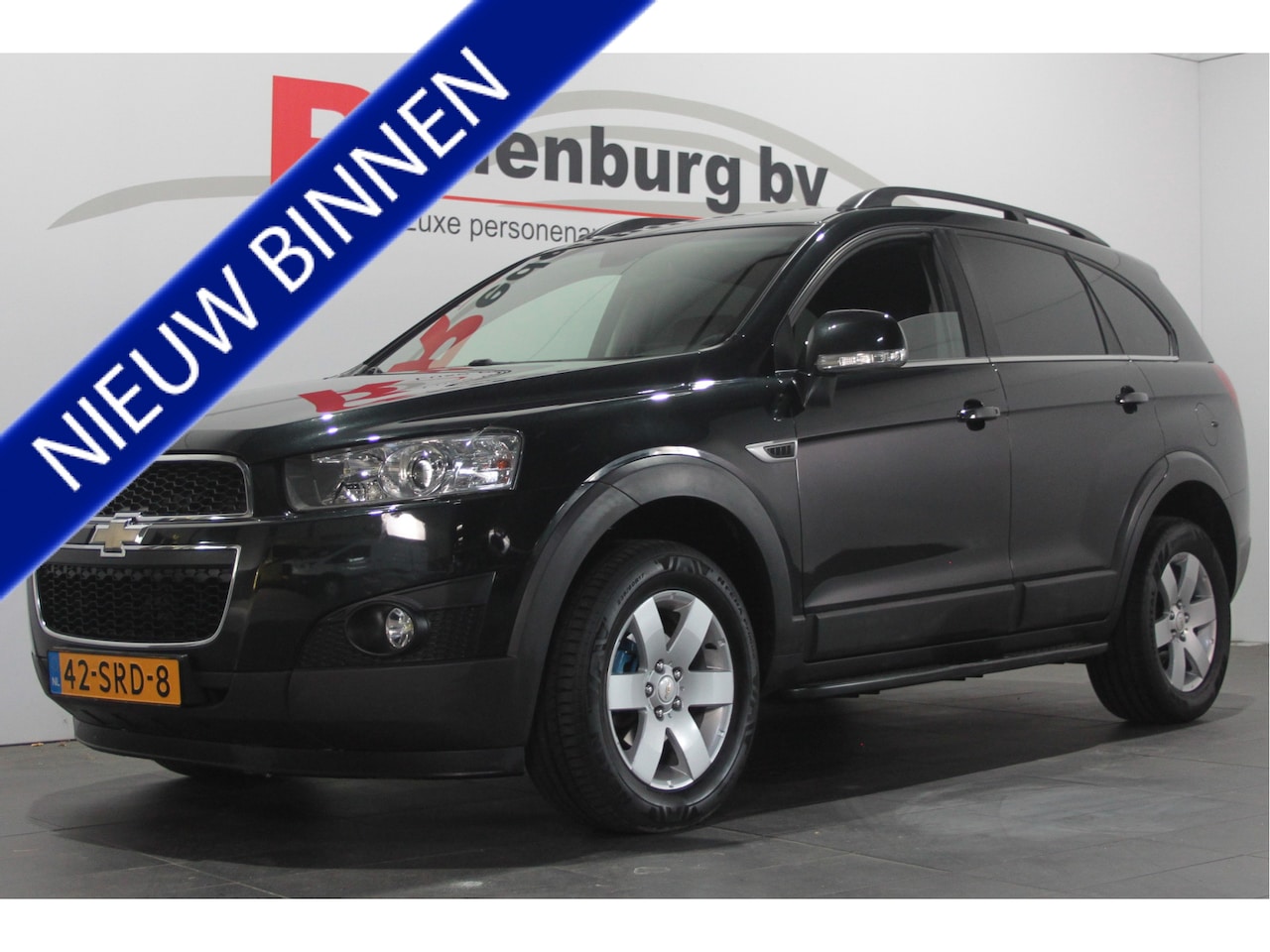 Chevrolet Captiva - 2.4i LT 2WD - 7 pers. - Airco / Camera / BT / Trekhaak - AutoWereld.nl