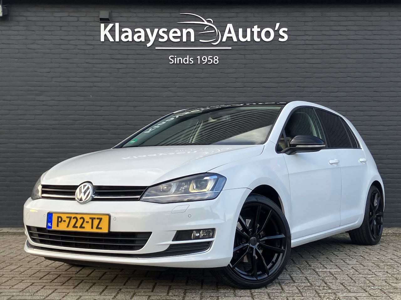 Volkswagen Golf - 1.4 TSI Highline 125 pk | navigatie | panoramadak | sportstoelen | stoelverw. | standkache - AutoWereld.nl