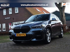 BMW X1 - SDrive18i High Executive Aut. | M-Pakket | Facelift | Full Led | Botspreventie | Wintervel