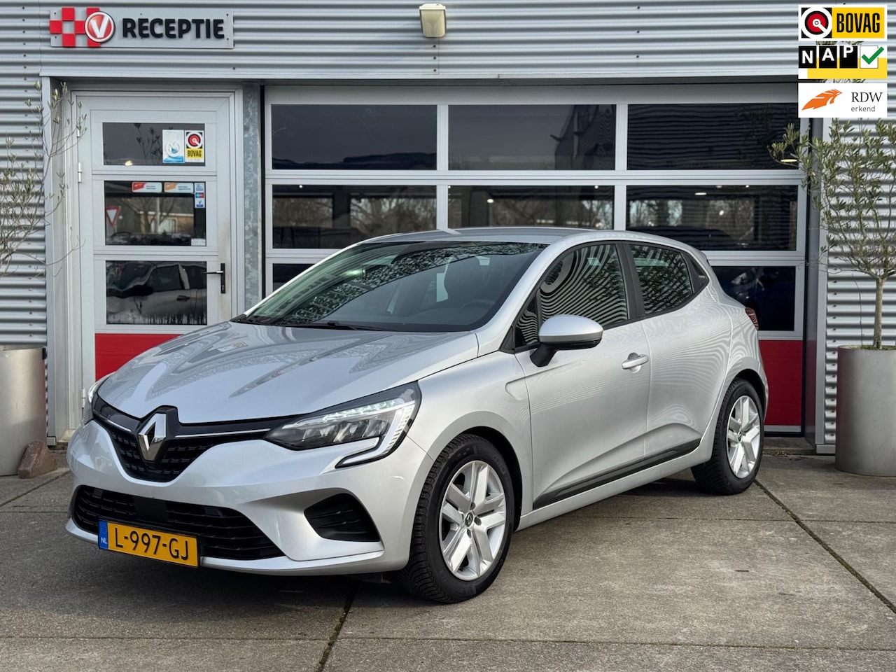 Renault Clio - 1.0 TCe Zen / Navi / Carplay / Cruise / DAB / 1-Eig - AutoWereld.nl