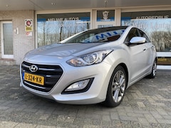 Hyundai i30 - 1.6 GDi Comfort Panoramadak/Keyless entry//Achteruitrijcamera/Audionavigatie/Climate Contr