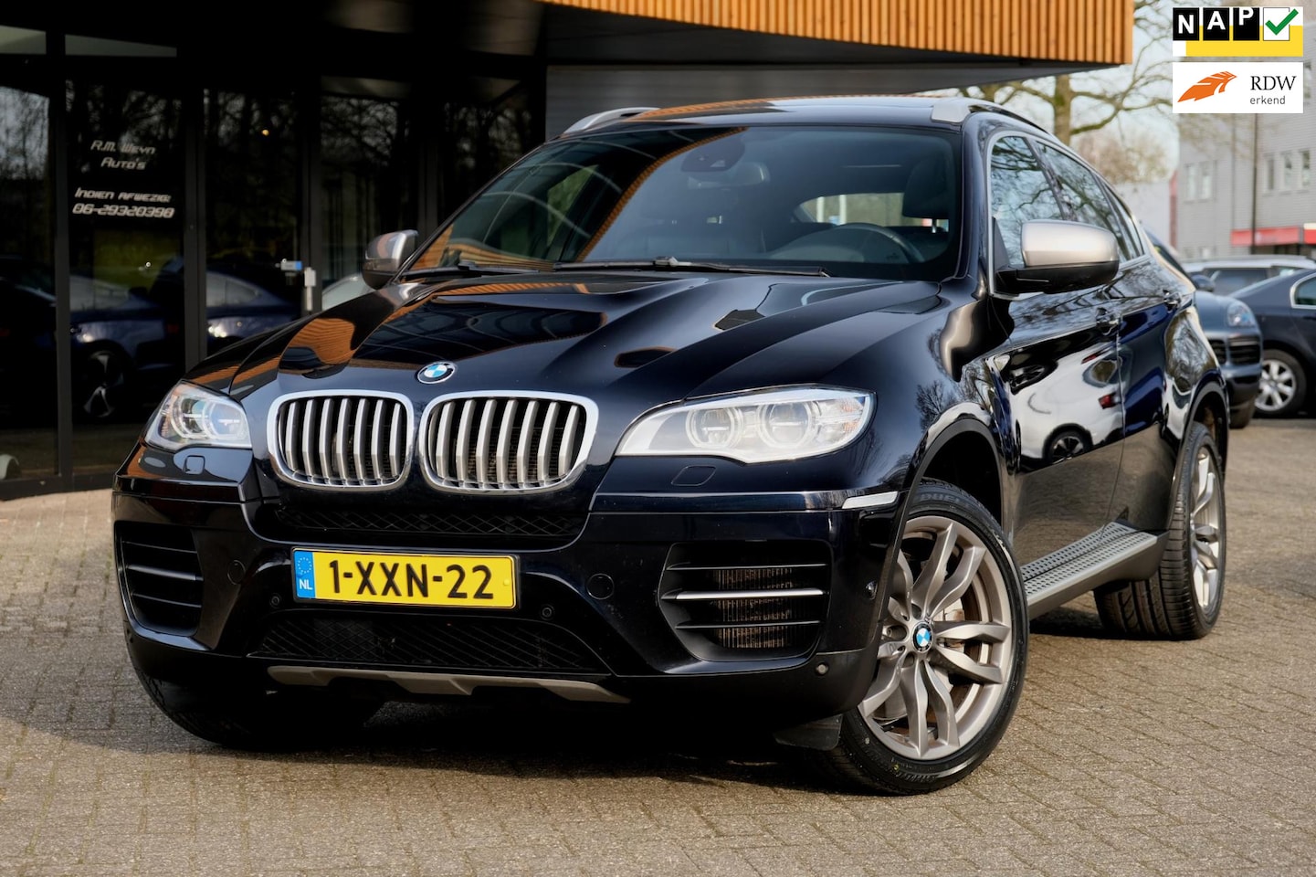 BMW X6 - M50d/M-Pakket/Pano/ACC/HUD/Stuurwielverwarming/Keyless/Trekhaak - AutoWereld.nl