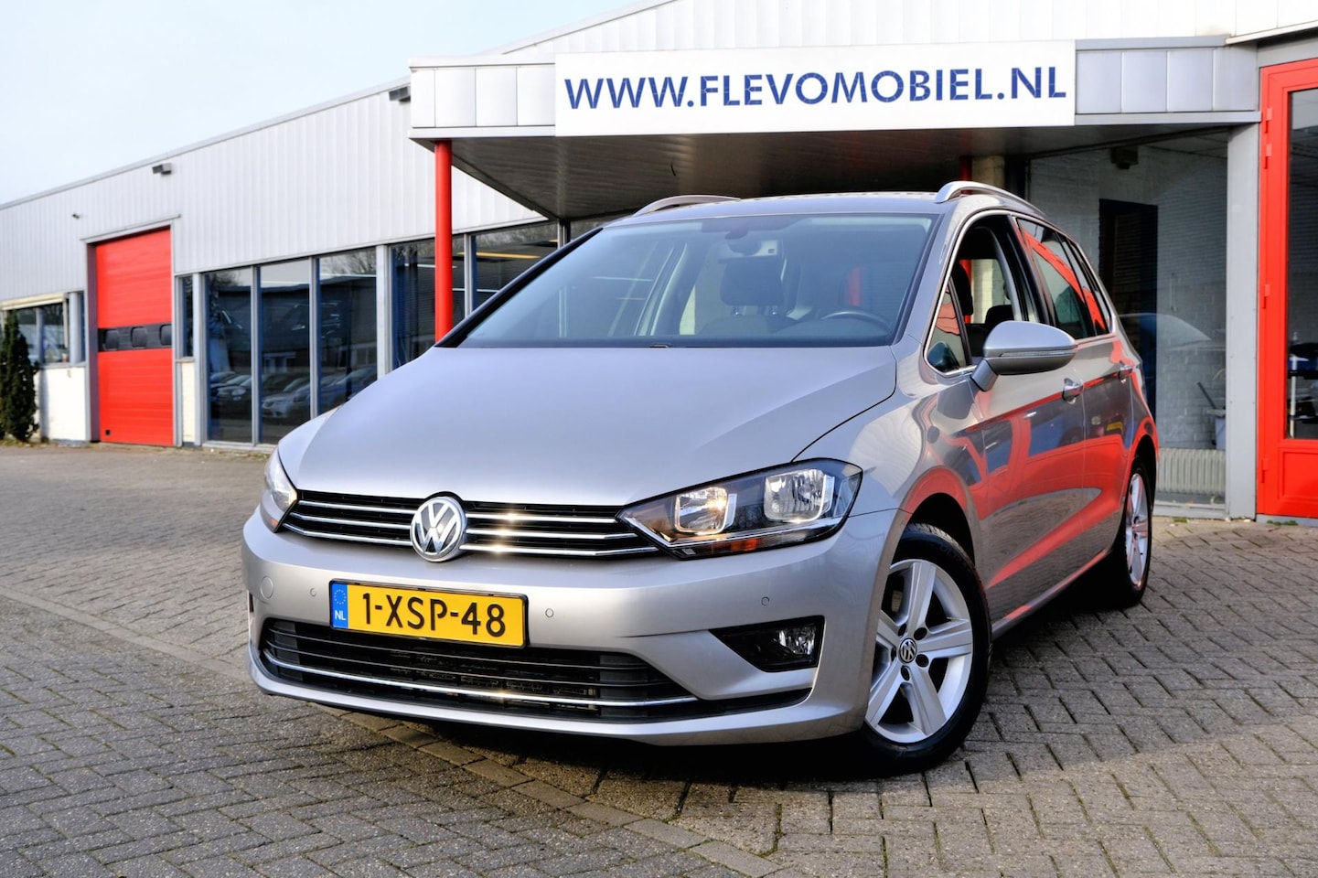 Volkswagen Golf Sportsvan - 1.2 TSI Highline Aut. Navi|Clima|LMV - AutoWereld.nl