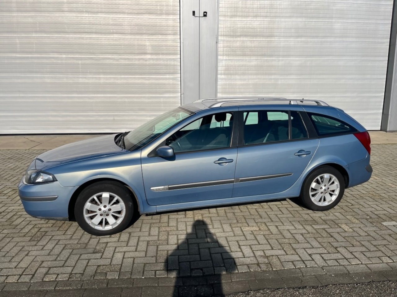 Renault Laguna - 2.0-16V BUSINESS STATION AUTOMAAT - AutoWereld.nl