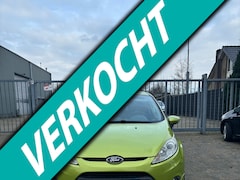 Ford Fiesta - 1.4 Ghia VOLLEDIG ONDERHOUDEN