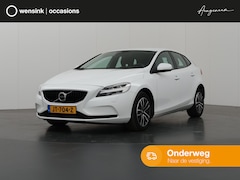 Volvo V40 - 2.0 T2 Momentum | Navigatie | Led Koplampen | Stoelverwarming | Climate Control| Parkeerse