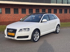 Audi A3 Sportback - 1.4 TFSI Attraction Pro Line Business Pano DSG zeer nette auto