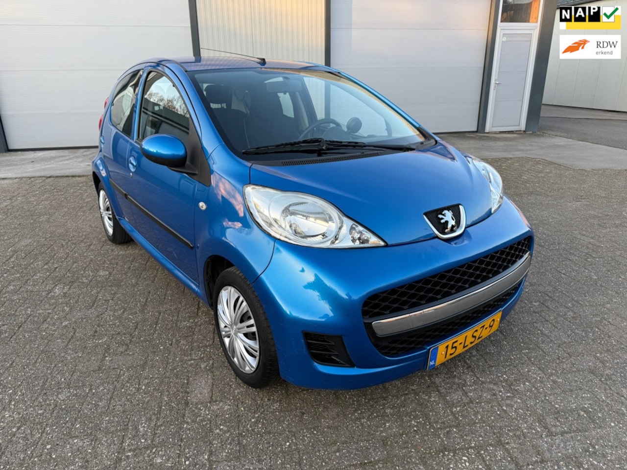 Peugeot 107 - 1.0-12V XS **NETTE AUTO!** LAGEKM!! - AutoWereld.nl