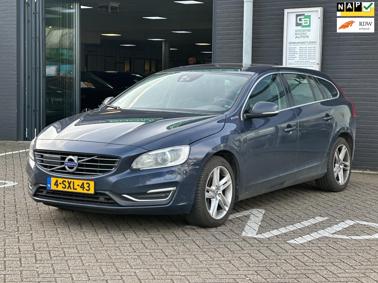 Volvo V60 - 2.4 D6 AWD Plug-In Hybrid Summum/PANO-DAK/LEDER/NAVI!! - AutoWereld.nl