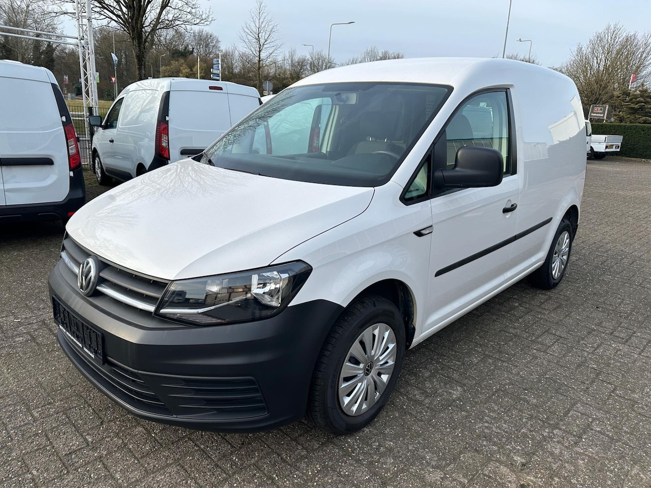 Volkswagen Caddy - 2.0 TDI 102 Pk Automaat DSG - Airco/ PDC - AutoWereld.nl