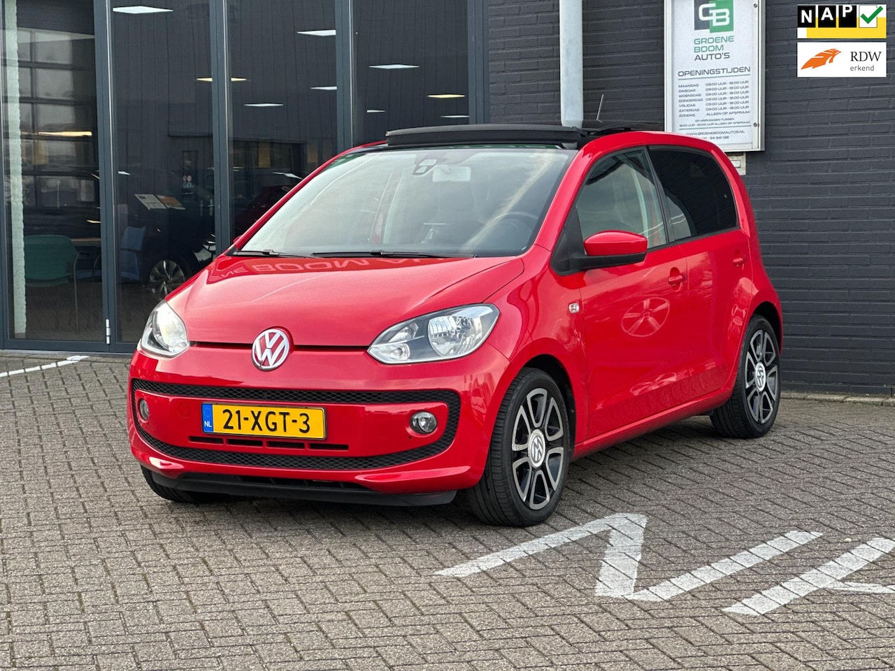 Volkswagen Up! - 1.0 high up! BlueMotion/PANO-DAK/CRUISCONTROL/NAVI/PDC/NL-AUTO NAP!! - AutoWereld.nl