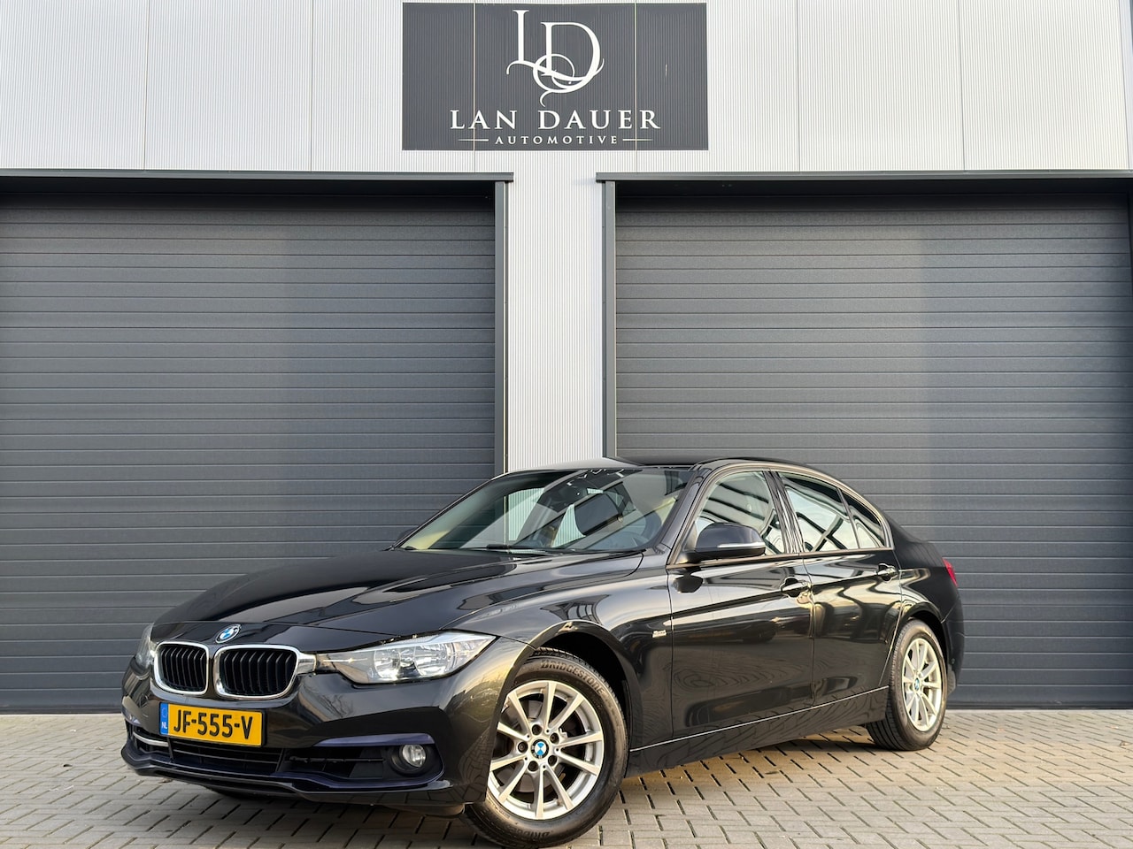 BMW 3-serie - 318i Sport / Automaat / NAP / Airco / Navi - AutoWereld.nl