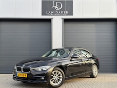 BMW 3-serie - 318i Sport / Automaat / NAP / Airco / Navi