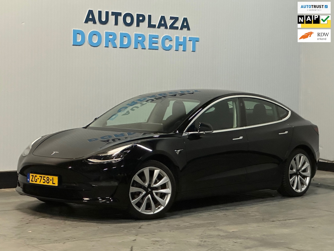 Tesla Model 3 - Long Range RWD Long Range RWD 75 kWh TREKHAAK - AutoWereld.nl