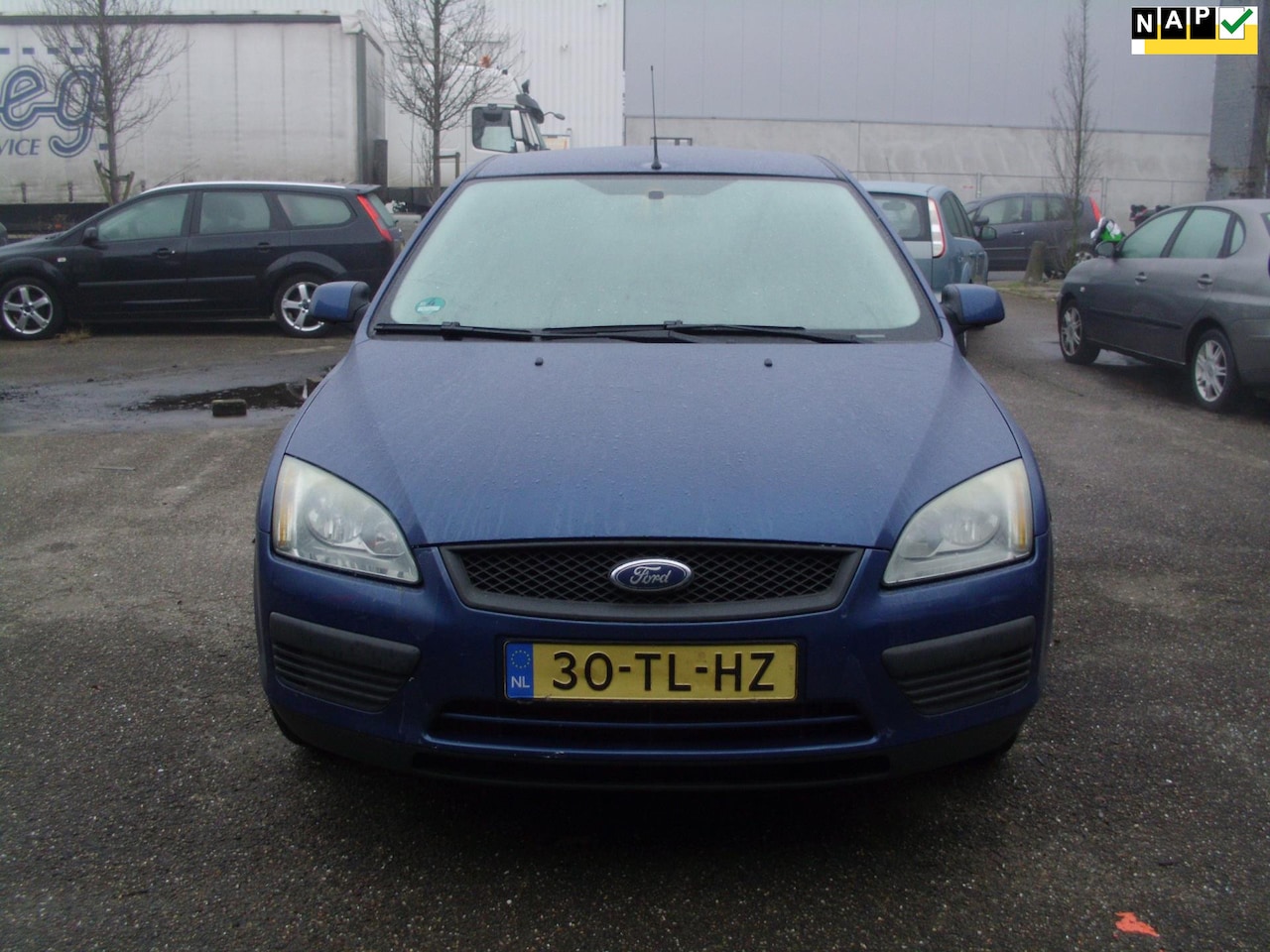 Ford Focus Wagon - 1.6-16V Trend met airco trekhaak - AutoWereld.nl