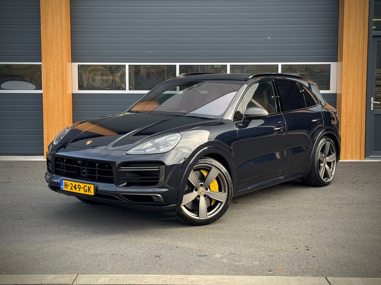 Porsche Cayenne - 4.0 Turbo S E-Hybrid|Burmeister|Carbon|Matrix - AutoWereld.nl