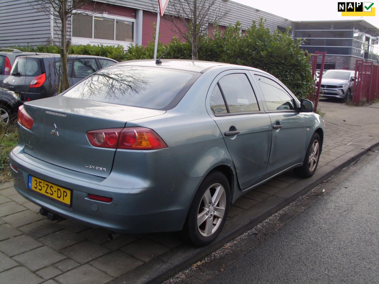 Mitsubishi Lancer Sports Sedan - 1.8 Inform met airco sedan - AutoWereld.nl