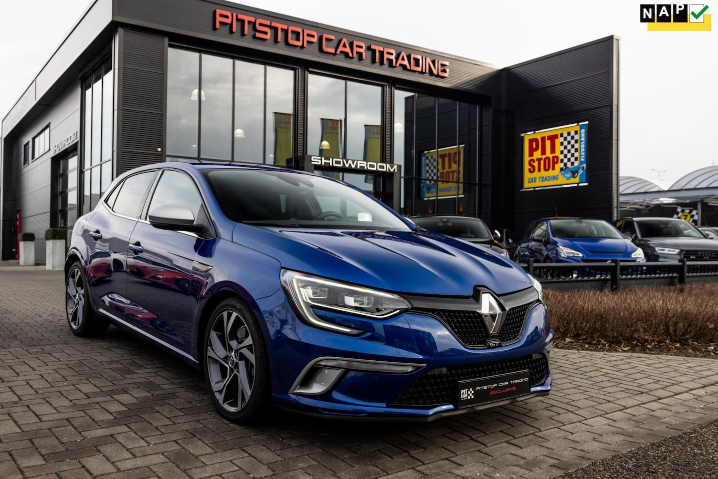 Renault Mégane - 1.6 GT, 205 PK, HUD, ACC, BOSE, Dealer onderhouden! - AutoWereld.nl