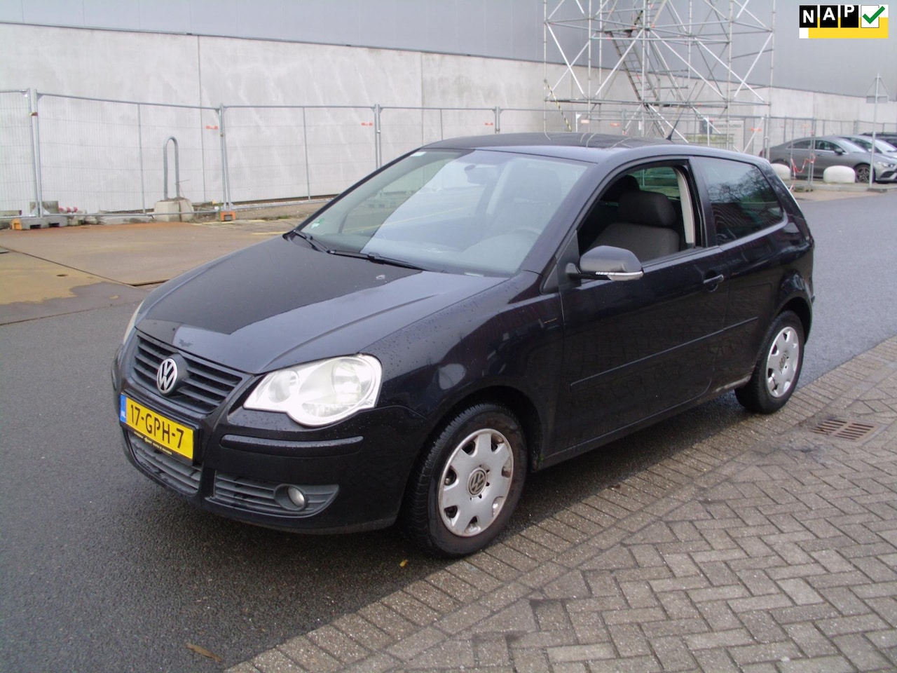 Volkswagen Polo - 1.4-16V Comfortline 1.4-16V Comfortline - AutoWereld.nl