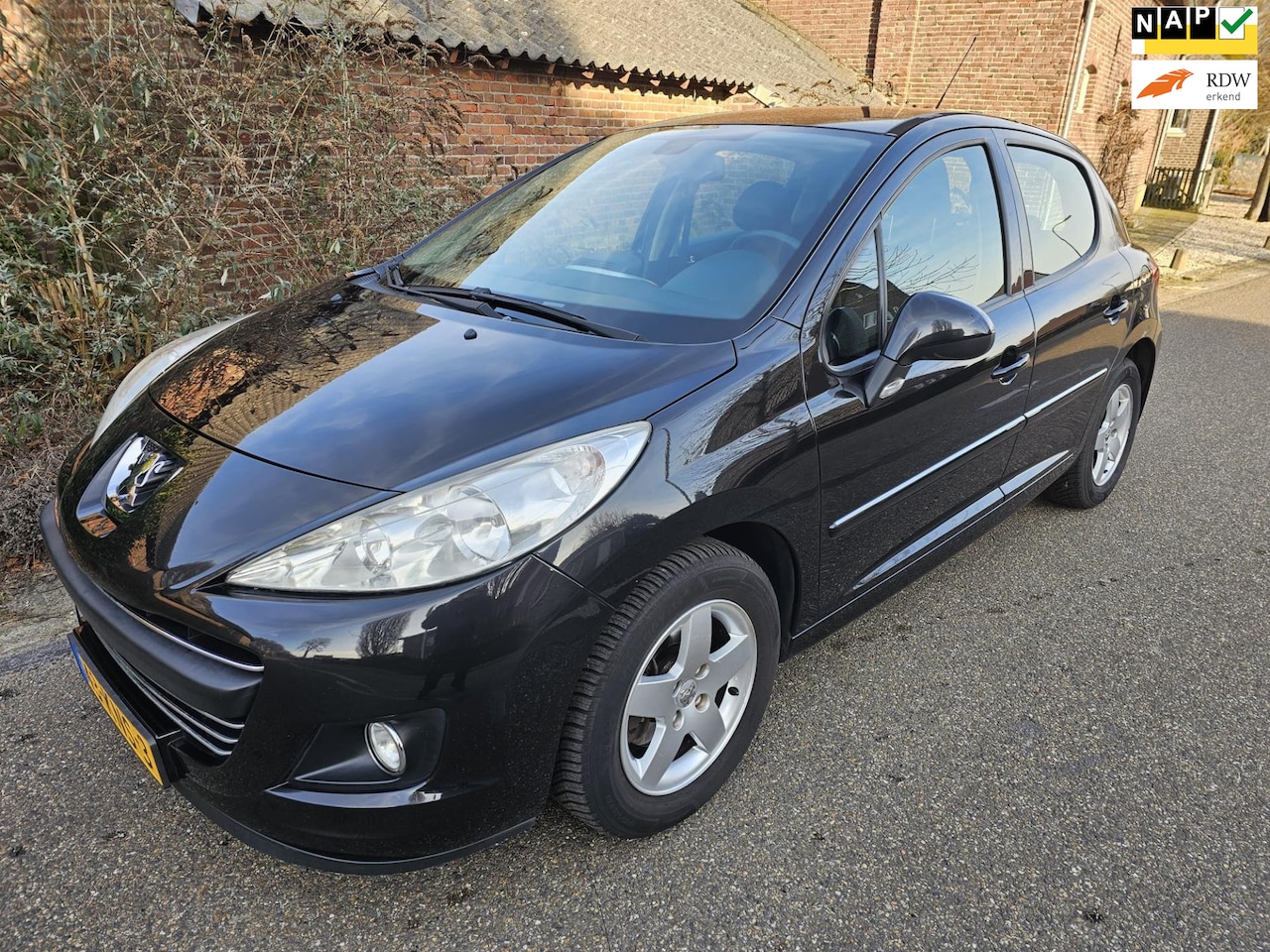 Peugeot 207 - 1.6 VTi Première 1.6 VTi Première - AutoWereld.nl